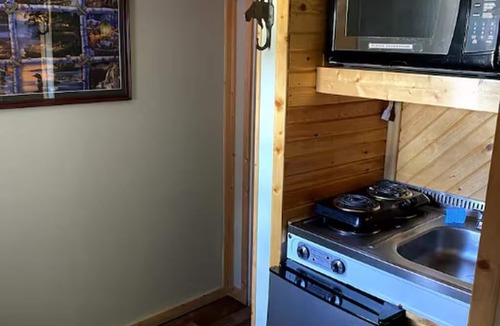 Lake George Cabin | Lake George Cabins & RV Park: Cabin 2, Step to my Loo