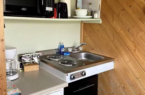 Lake George Cabin | Lake George Cabins & RV Park, Cabin 8, The Stars Await
