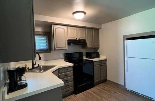 Lake George Apartment | Lake George Getaway with SAUNA!