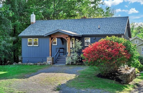 Warren County House | Lake George Private Compound w/Dock Access