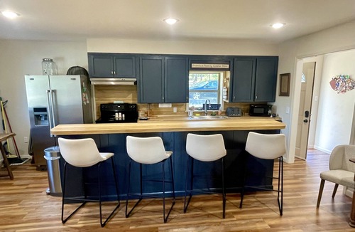 Higden House | Lake Getaway at The Canyon