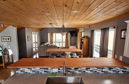 Byrdstown House | Lake getaway less than 1 mile from Dale Hollow lake.