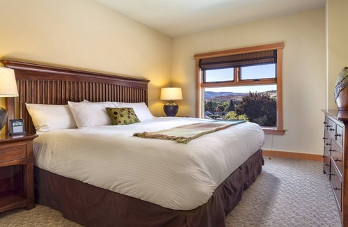 Chelan Resort | Lake · Golf · Skiing · Cross-country skiing · Swimming · Boating · Fishing !