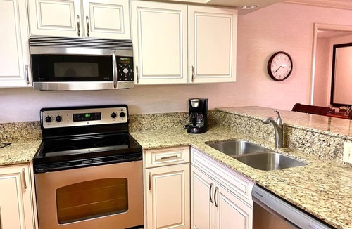 Wesley Chapel Condo | Lake & Golf Views in Saddlebrook Resort. 2 bed/2bath