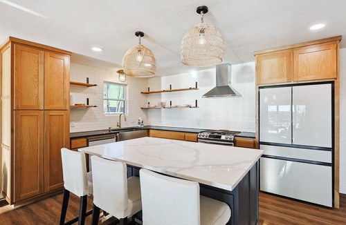 Dennis House | Lake Granbury House, Sleeps 11 with Lake Access!