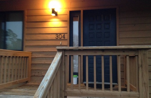 Lake Hamilton Condo | Lake Hamilton 2 Bedroom 2bath condo Sleeps up to 6, lake view, balcony.