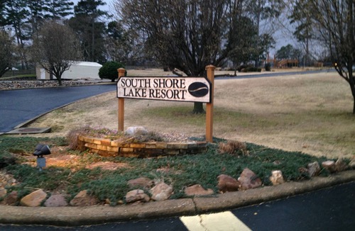 Lake Hamilton Condo | Lake Hamilton 2 Bedroom 2bath condo Sleeps up to 6, lake view, balcony.