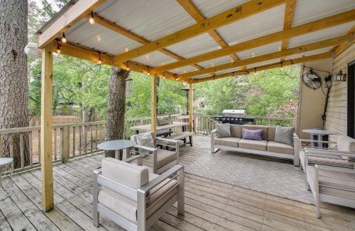 Mid America House | Lake Hamilton Cabin: Boating Getaway!