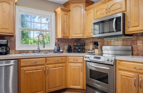 Lake Hamilton House | Lake Hamilton Game Room, Hot Tub, Kayaks, Fire Pit