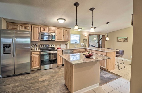 Piney House | Lake Hamilton Home w/Dock: 8 Mi to Hot Springs NP