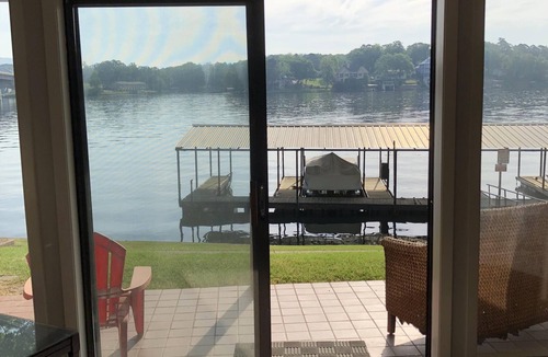 Rockwell Condo | Lake Hamilton LAKEFRONT Condo