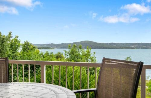 Hollister House | Lake Harbour on TRL - For 6