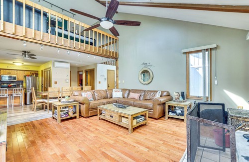 Lake Harmony House | Lake Harmony Resort Home w/Deck + Fire Pit!