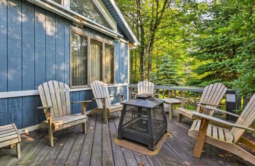 Lake Harmony House | Lake Harmony Resort Home with Deck and Fire Pit!
