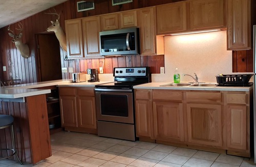 Plymouth Cabin | LAKE HARRIS SIESTA HIDEAWAY 2