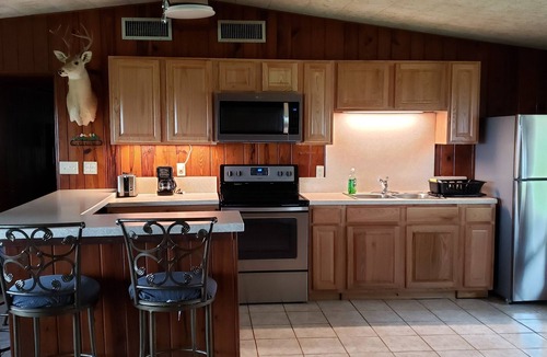 Plymouth Cabin | LAKE HARRIS SIESTA HIDEAWAY 2