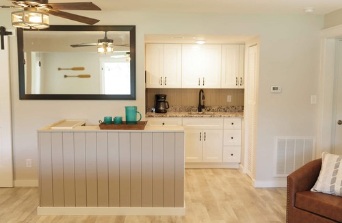 Penhook House | Lake Haven - 5 Bedroom w/Hot tub and Private Dock