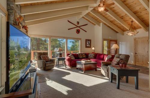 Lake Forest House | Lake Haven at Dollar Point - Spacious 4 BR w Lake Views, Sauna, Near Ski Resorts!