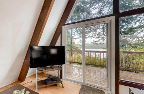 Dunes City House | Lake Haven