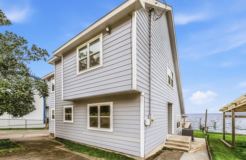Onalaska House | Lake Hideaway with Incredible Lake Views