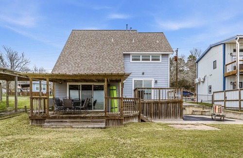 Onalaska House | Lake Hideaway with Incredible Lake Views