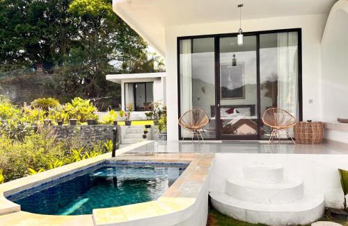 Toya Bungkah Villa | lake hill view