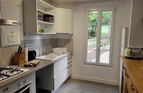 Maurens House | Lake House – A Tranquil Escape