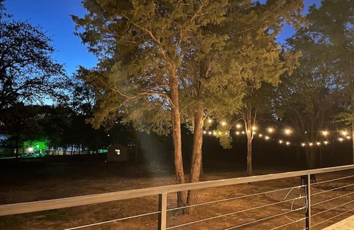 Cedar Creek Reservoir House | Lake home on 3 acres