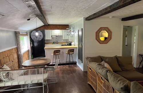 Hubbardton Cottage | Lake Hortonia 3 bedroom cottage and boat house 2 min walk to Lake.