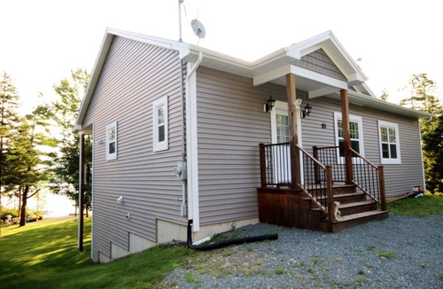 Musquodoboit Harbour House | Lake house
