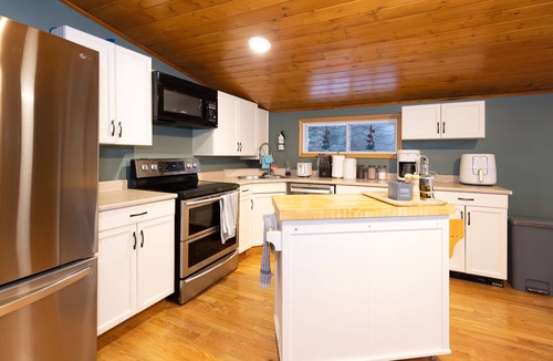 Kaministiquia House | Lake House