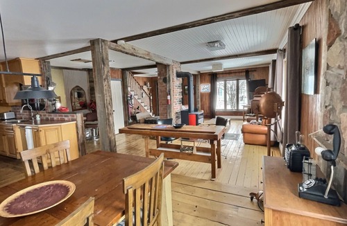 Lac-Megantic House | LAKE HOUSE