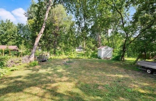Plymouth House | Lake house- Couples paradise - Beach access