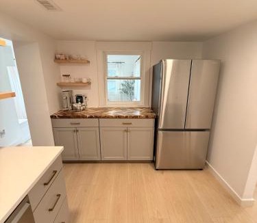 Whitsett House | Lake House get away