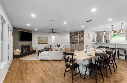 Flint House | Lake House - Hot Tub, Amazing Views, Private Dock, & 8 Beds