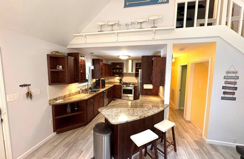 Big Creek House | Lake House in Cove, Private Dock & Covered Slip, Sleeps 16 in Beds