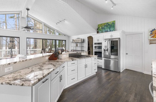 Cumming House | Lake House · Lanier Lake House
