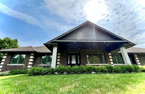 Owen Sound Cottage | Lake House/on Balmy Beach!