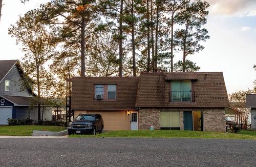 Pointblank House | Lake House on Lake Livingston, TX