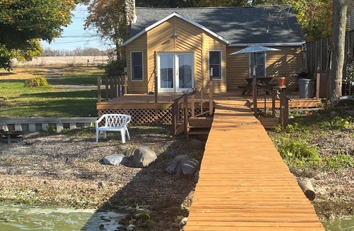 Town of Varick Cottage | Lake House on Seneca Lake with Private Dock