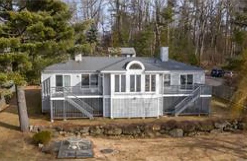 New Hartford House | Lake House on the Cleanest Lake in CT