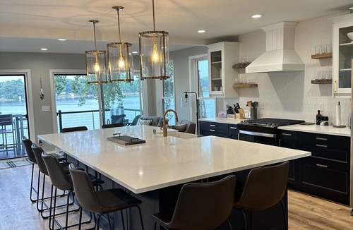 Paddock Lake House | Lake House ON the Water! Hot tub! Kayaks! Boat & Golf Cart Rental! Ski Lessons!