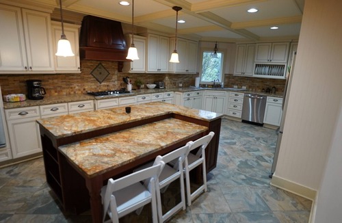 Dallas House | Lake house private 30 acres