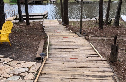Goodrich House | Lake House Retreat, Suite B NEW LISTING!