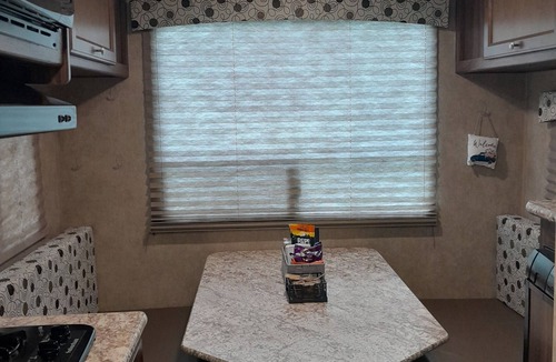Beechgrove RV Rental | Lake House