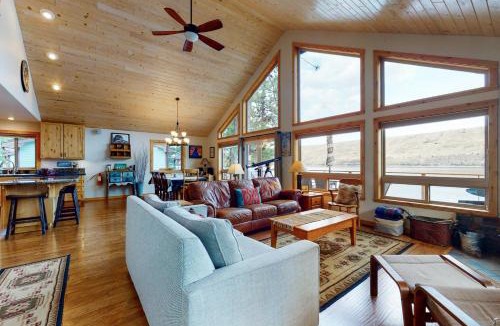 Joseph House | Lake House