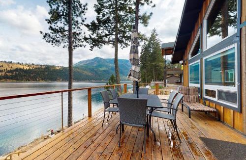 Joseph House | Lake House