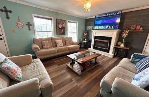 Phil Campbell House | Lake House