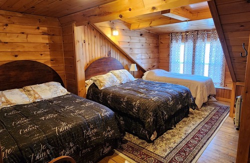 Richfield Springs Cabin | Lake House