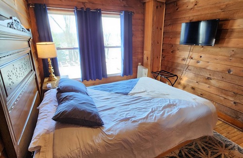 Richfield Springs Cabin | Lake House